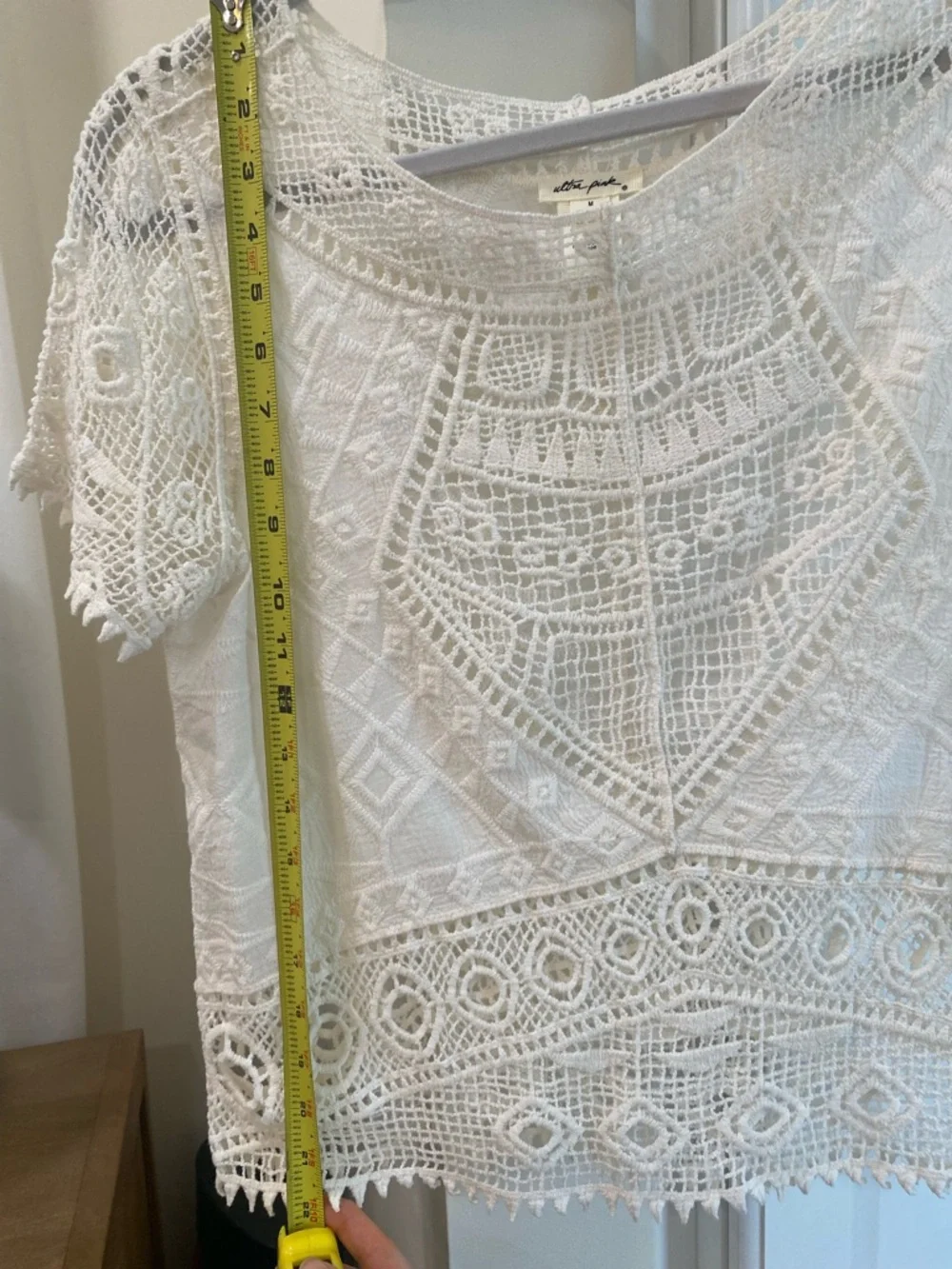 Ultra pinkCrochet Lace Short Sleeve Top in Cream - Picture 3 of 5